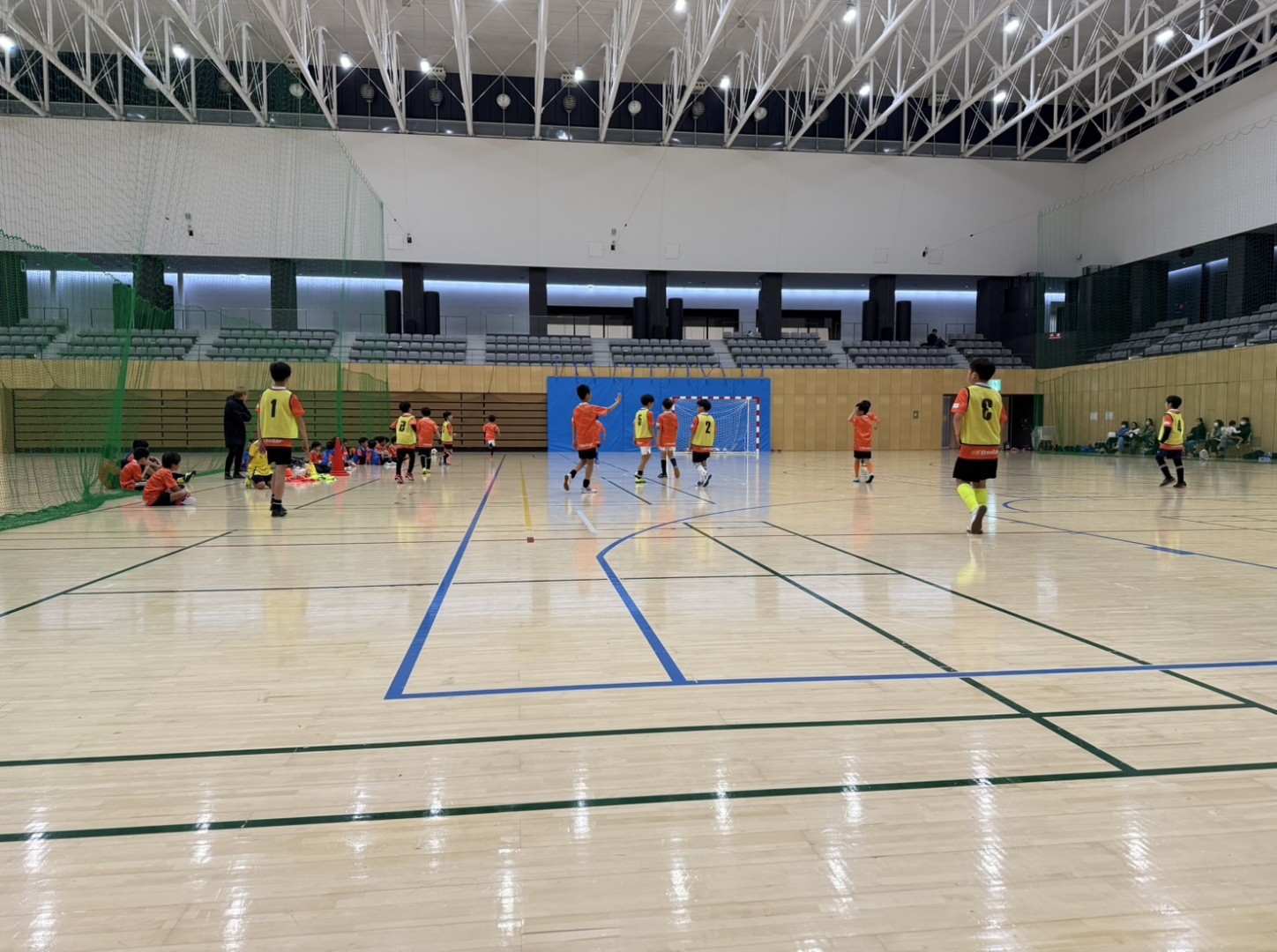 エンジョイクラス:体育館でのトレーニング風景